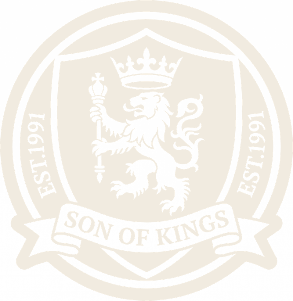 The Son of Kings crest: a crowned lion rampant on a shield, above a banner reading Son of Kings.